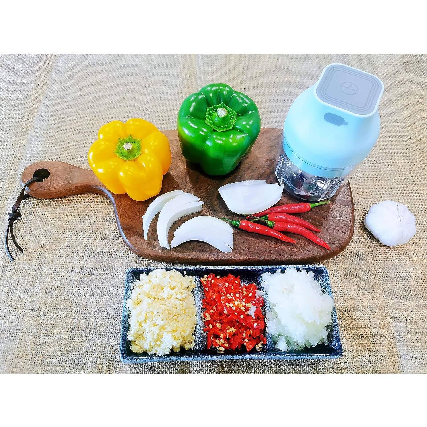 Alt View 1. PARKER SLATER - Electric Garlic Chopper, 250ml USB Rechargeable Mini Food Processor for Vegetables, Meats, Spices (Green) - Green.