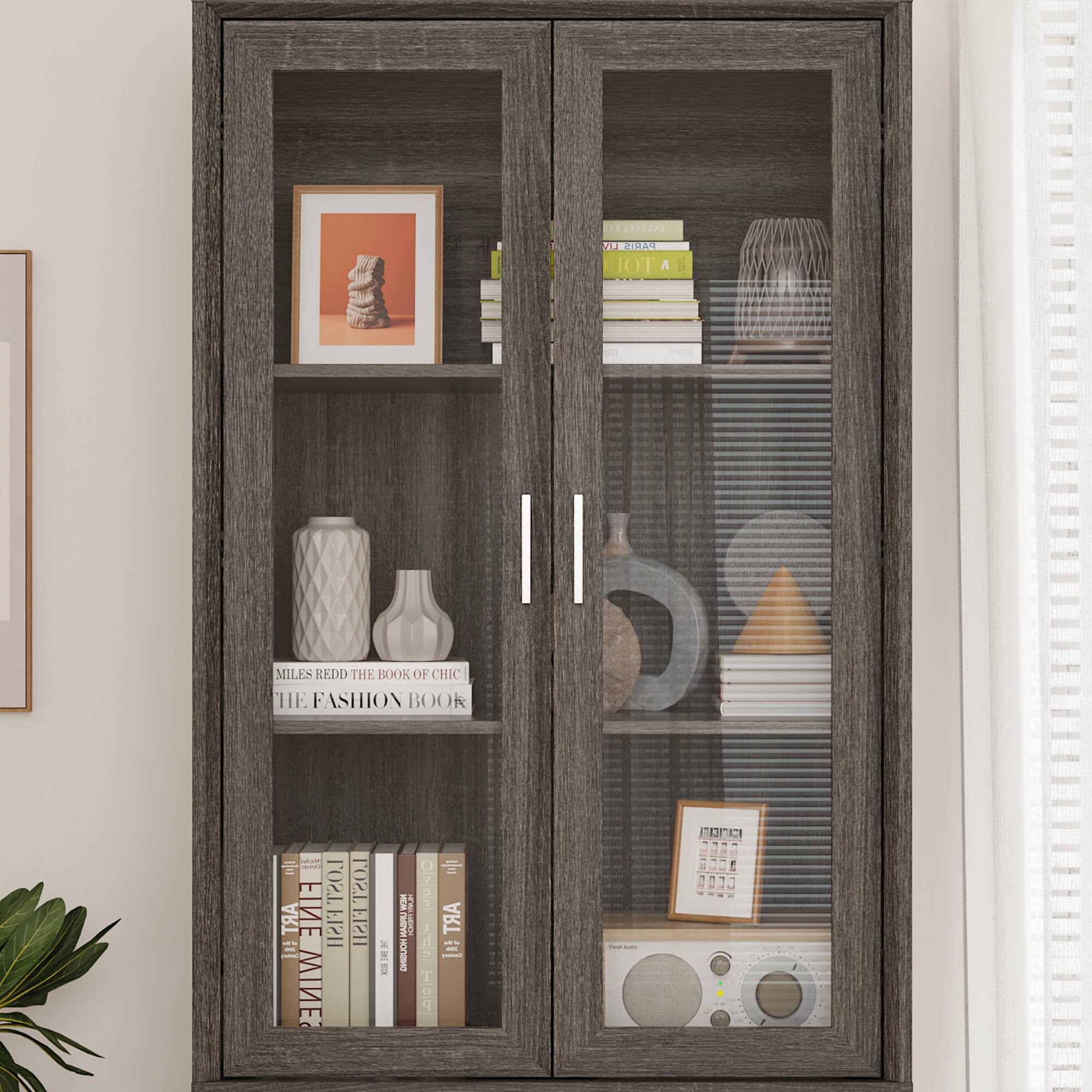 MILES REDD THE BOOK OF CHIC THE FASHION BOOK