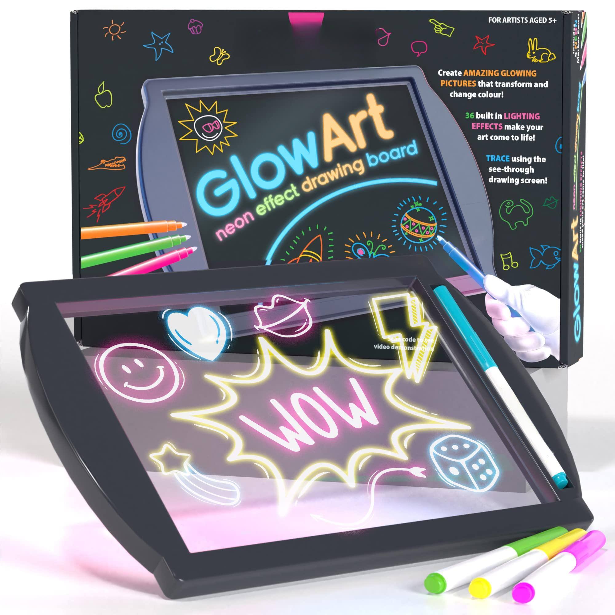 FOR ARTISTS AGED 5+
Create AMAZING GLOWING PICTURES that transform and change colour!
36 built in LIGHTING EFFECTS make your art come to life!
TRACE using the see-through drawing screen!
GlowArt
neon effect drawing board
video dentons de macun