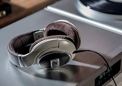 Sennheiser HD 599 Wired Open Back Over the Ear Headphones HD