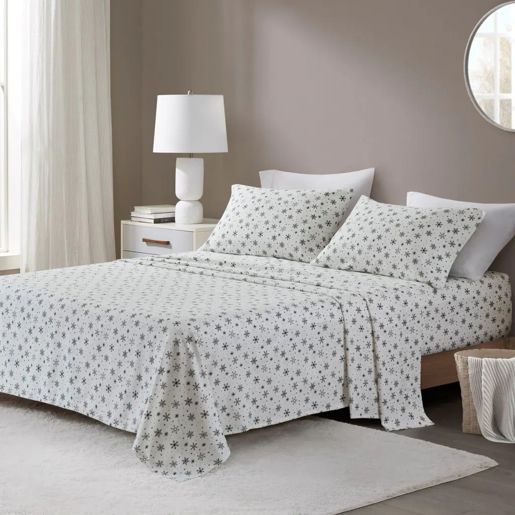 Alt View 1. Gracie Mills - Gracie Mills 4PC Dottie Oversized Flannel Sheet Set - Black Snowflakes.