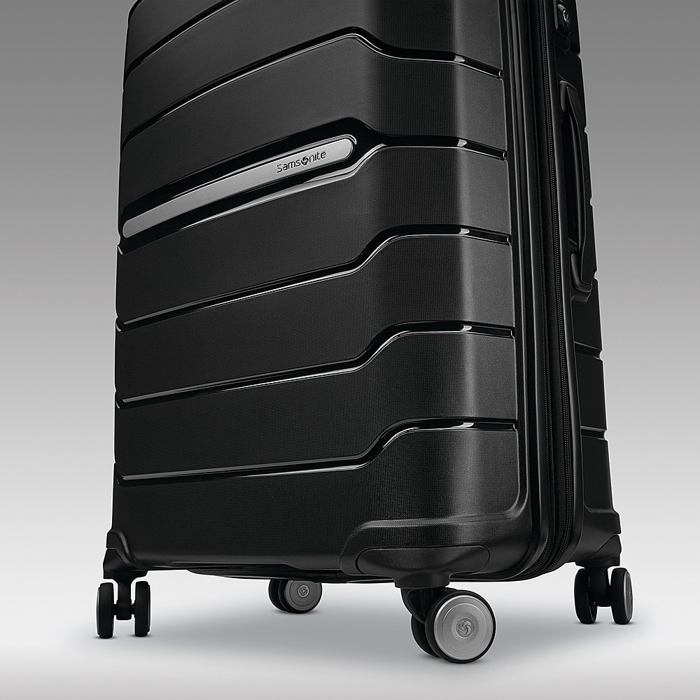 Angle. Samsonite - Freeform 23" Expandable Spinner Suitcase - Black.