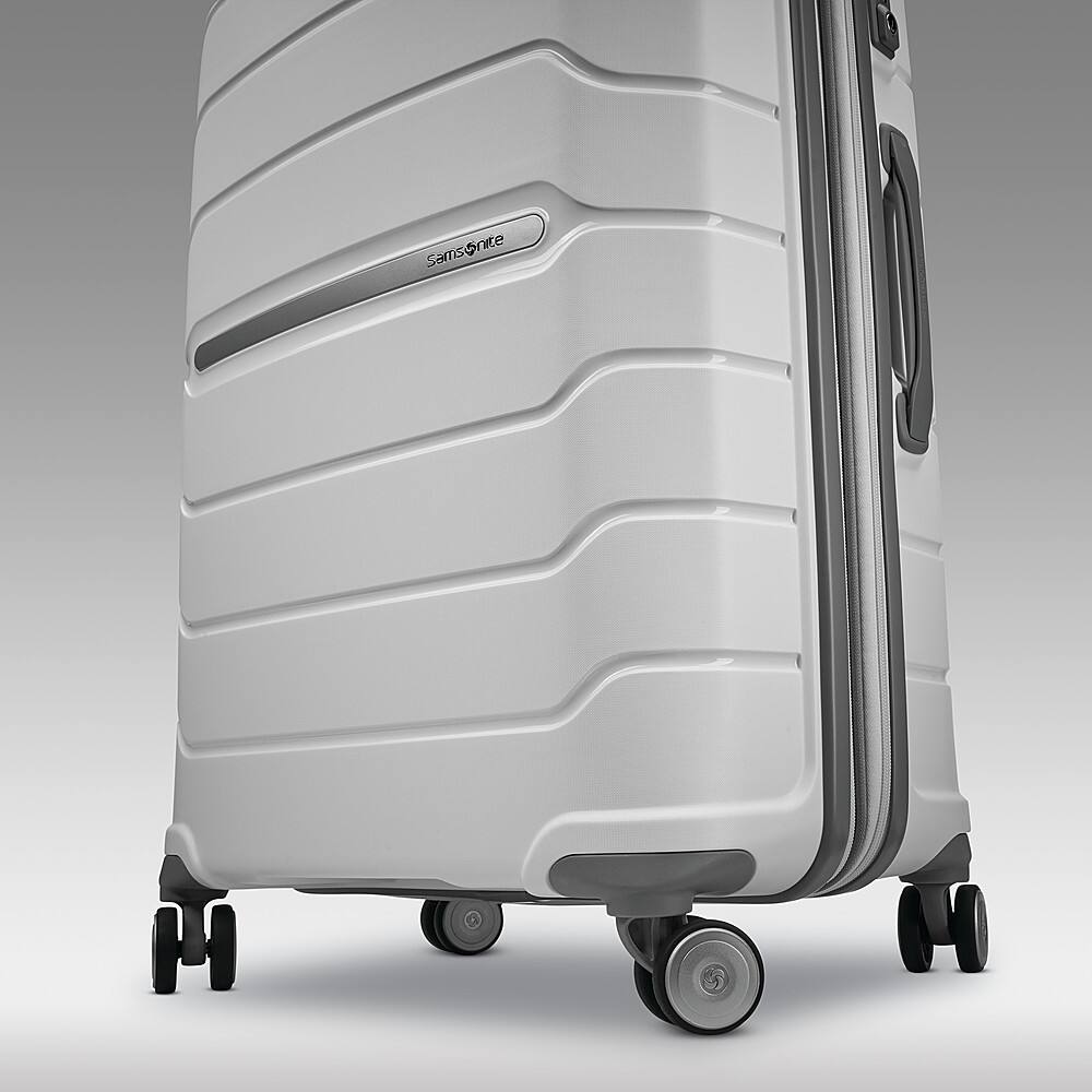 Angle. Samsonite - Freeform 23" Expandable Spinner Suitcase - White.