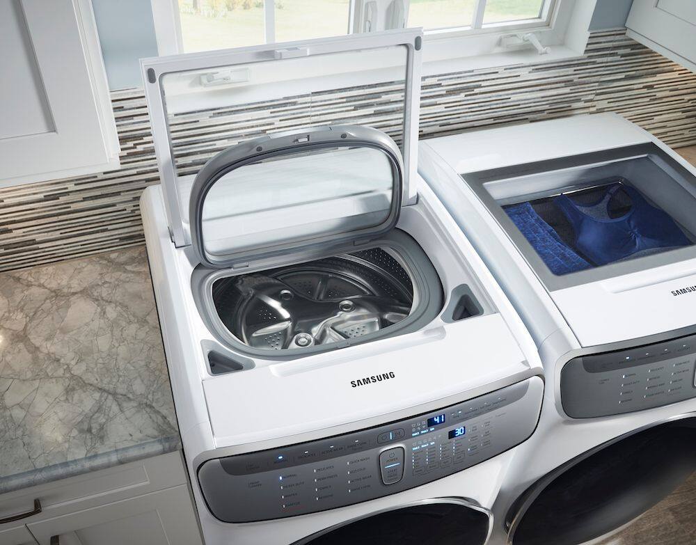 Samsung 7.5 Cu. Ft. Smart Electric Dryer with Steam and FlexDry™ White