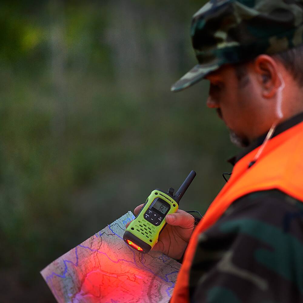 Alt View 19. Motorola - Motorola Solutions TALKABOUT T605 Two Way Radio - 2 Pack.