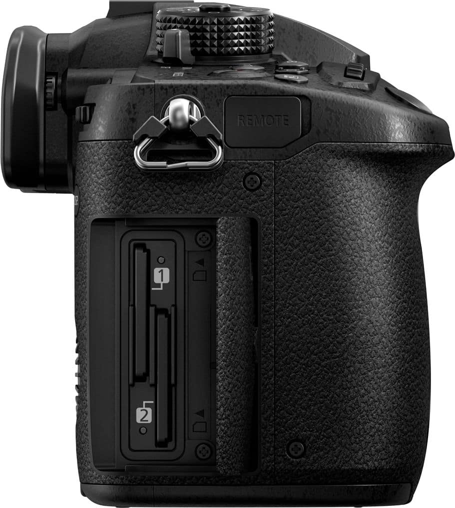 Alt View 2. Panasonic - LUMIX GH5 Mirrorless 4K Photo Digital Camera (Body Only) - DC-GH5KBODY - Black.