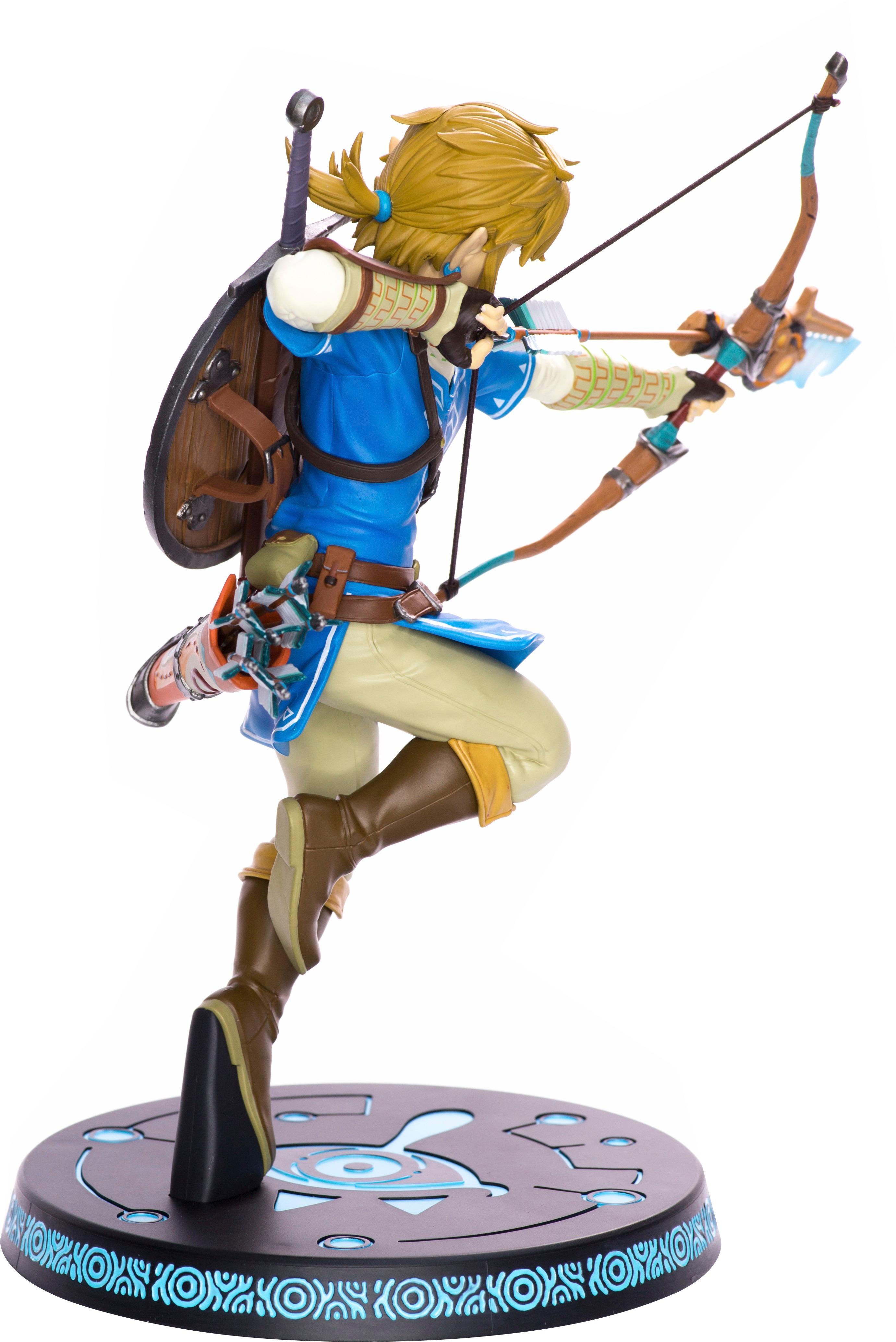 Best Buy: First 4 Figures Nintendo Legend of Zelda: Breath of the Wild Link  11 Premium Collectible Figure Blue/Brown/Black/Tan 3001-392
