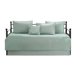 Gracie Mills - Sandy 6-Piece Cottage-Inspired Reversible Daybed Cover Set - Seafoam