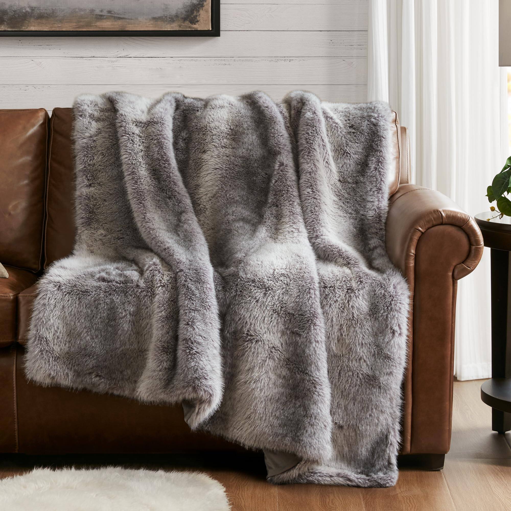 Chinchilla Gray 50x60"