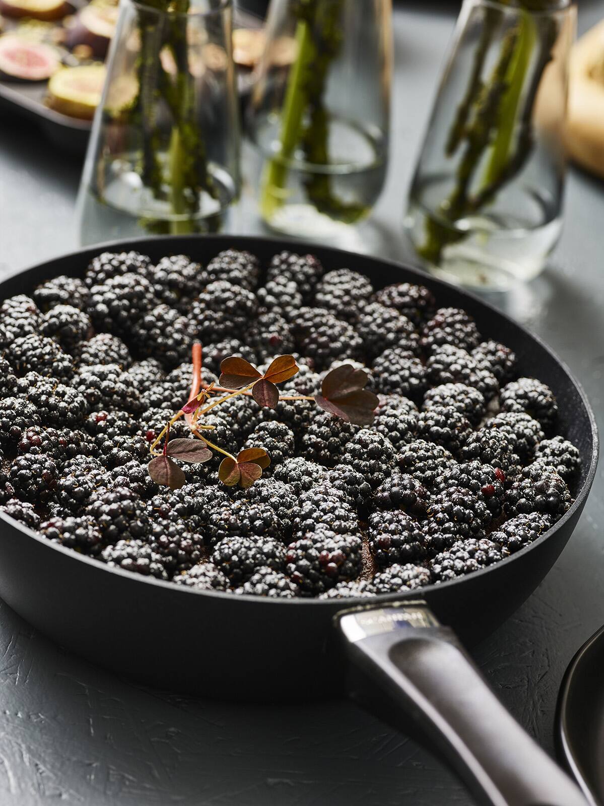 Alt View 2. Scanpan - Classic Induction 3.25 Qt. Saute Pan with Lid - Black.