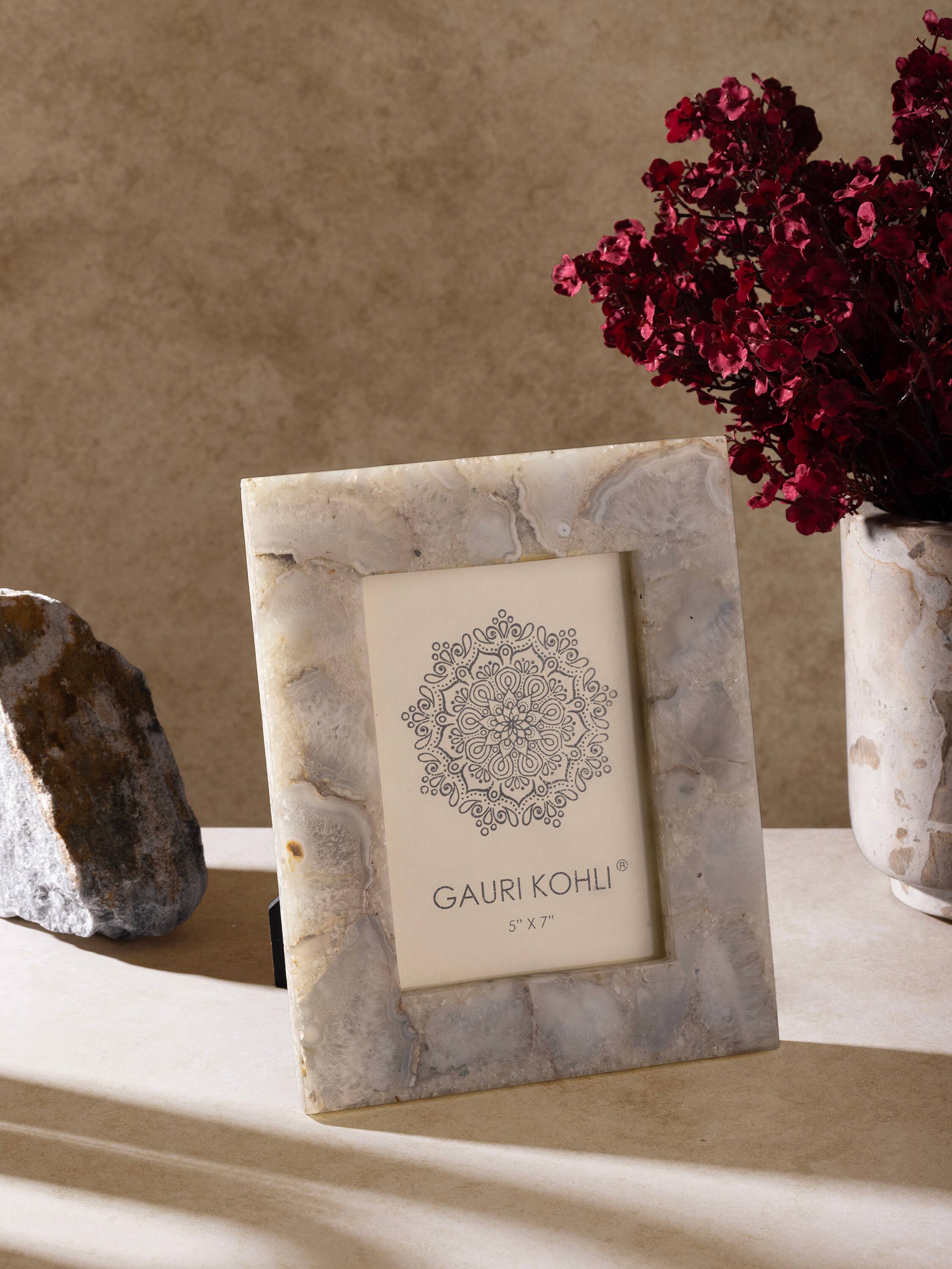 GAURI KOHLI  
5" X 7"