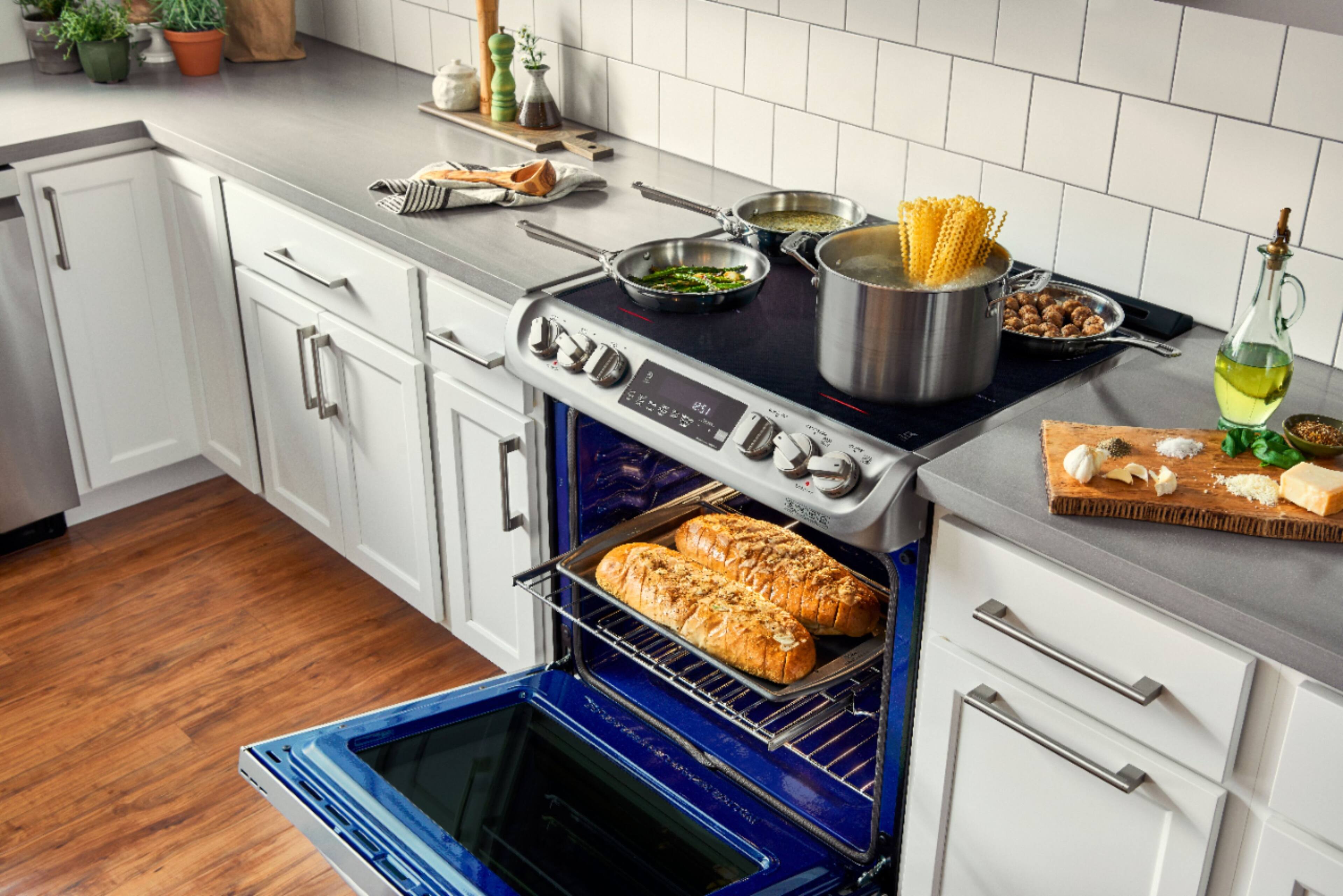 Alt View 26. LG - 6.3 Cu. Ft. Slide-In Electric Induction True Convection Range with EasyClean Range with ThinQ Technology - Stainless Steel.