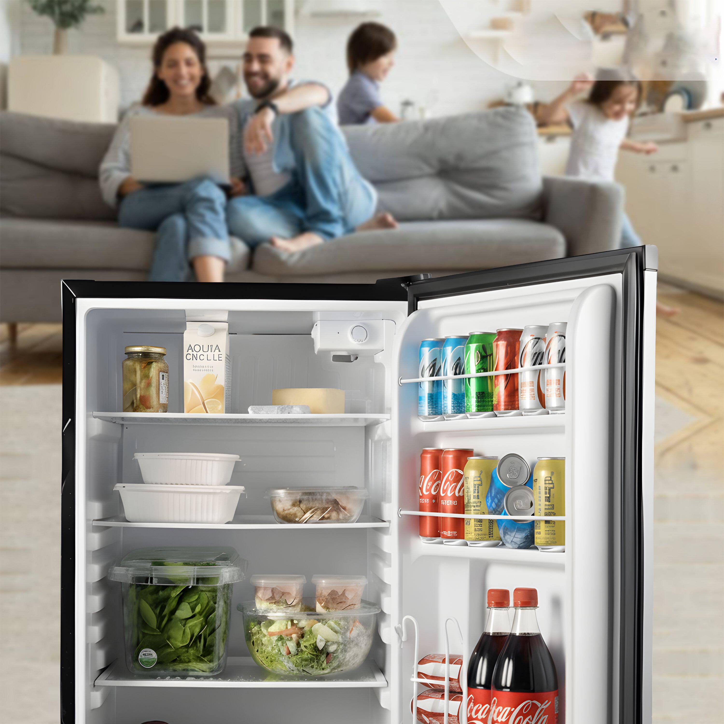 AQUA CINCLLE  
Coca-Cola  
Coca-Cola