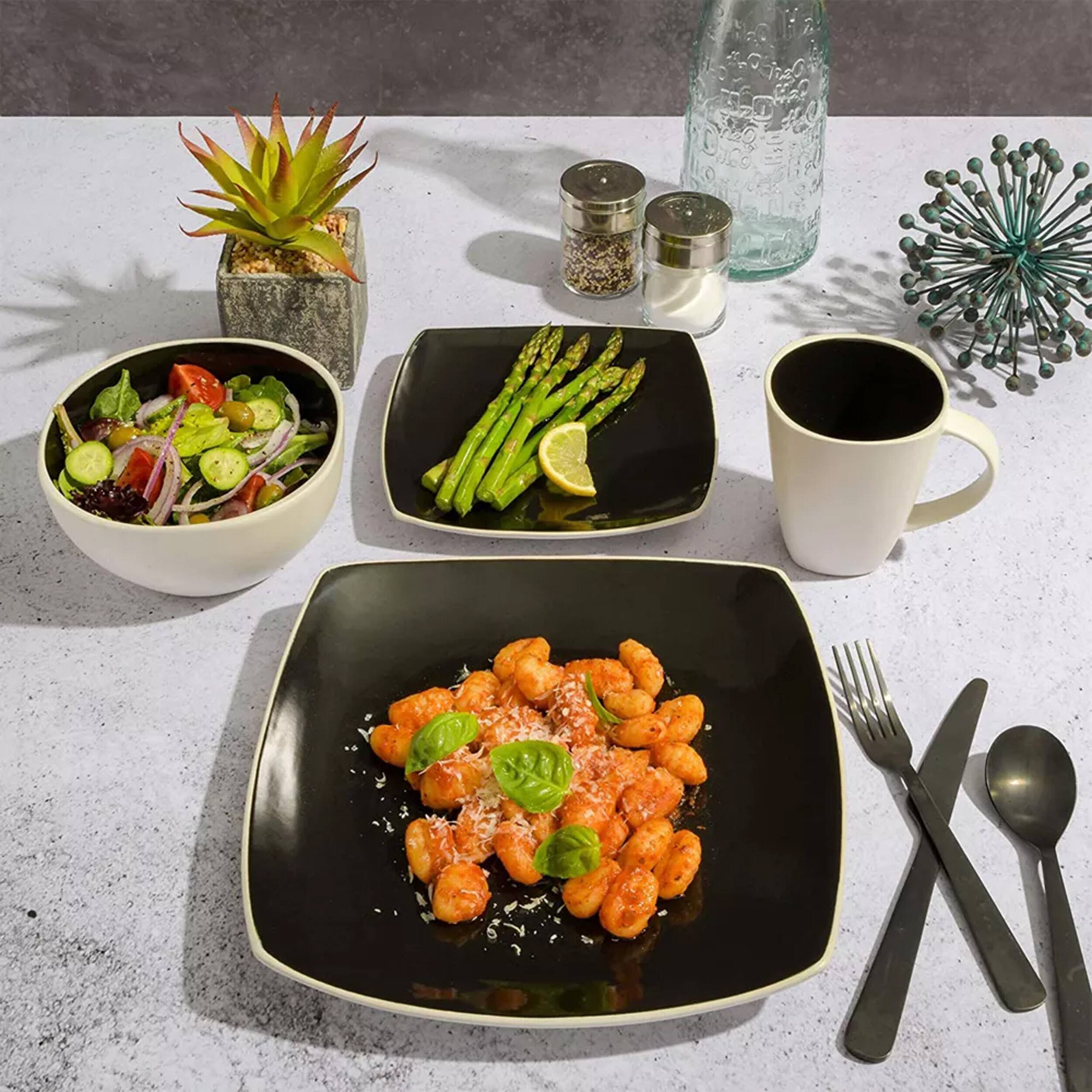 Alt View 3. Gibson - Gibson Elite Soho Lounge 16 Piece Stoneware Dinnerware Set in Black/White - Black.
