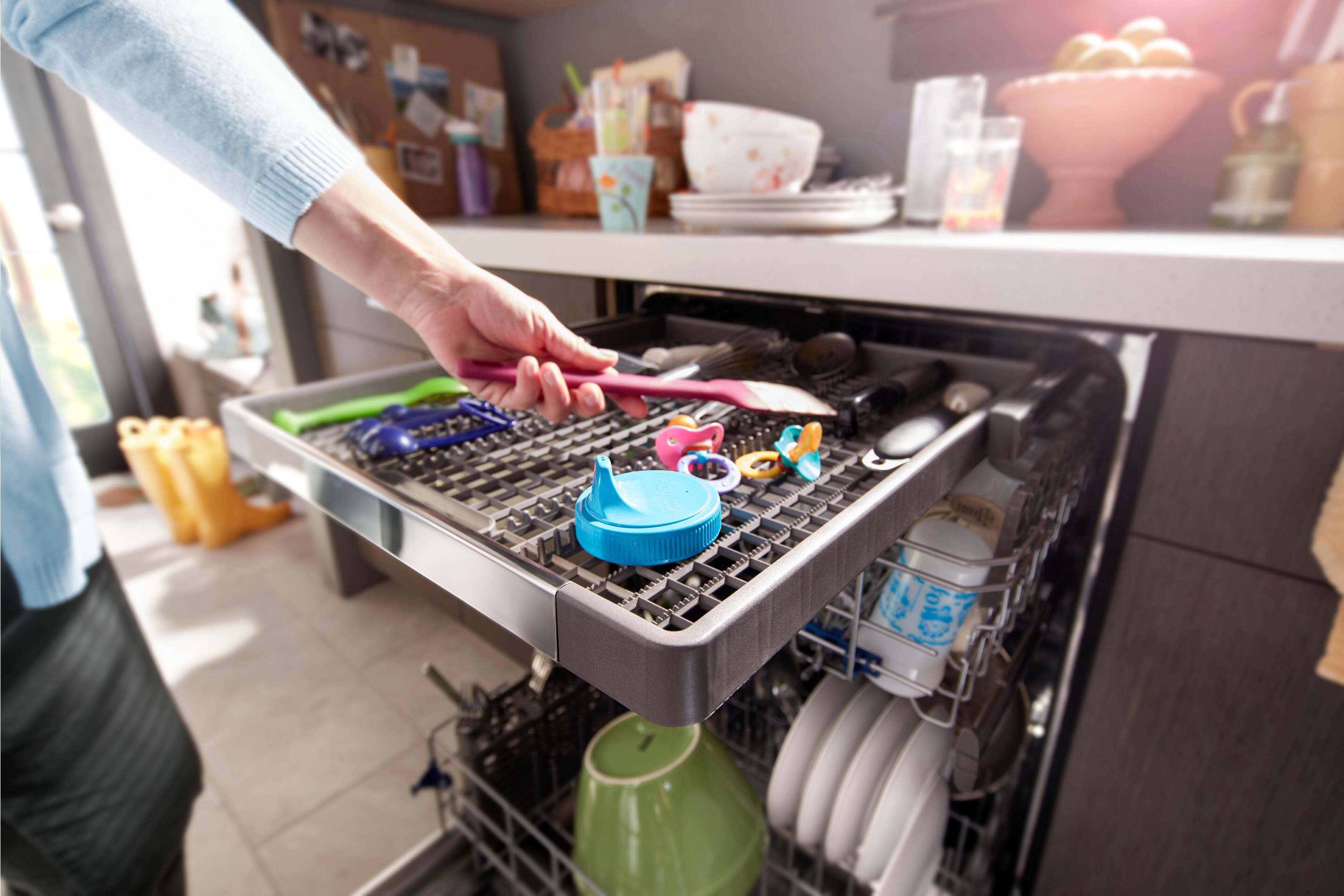 Alt View 16. Whirlpool - 24" Built-In Dishwasher - Stainless Steel.