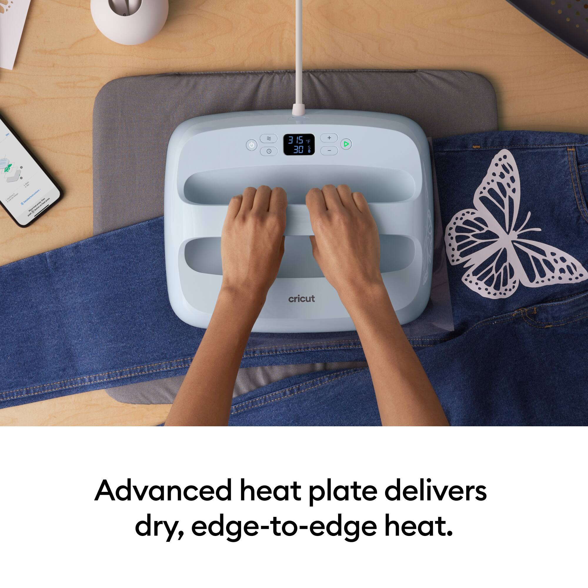Advanced heat plate delivers dry, edge-to-edge heat.