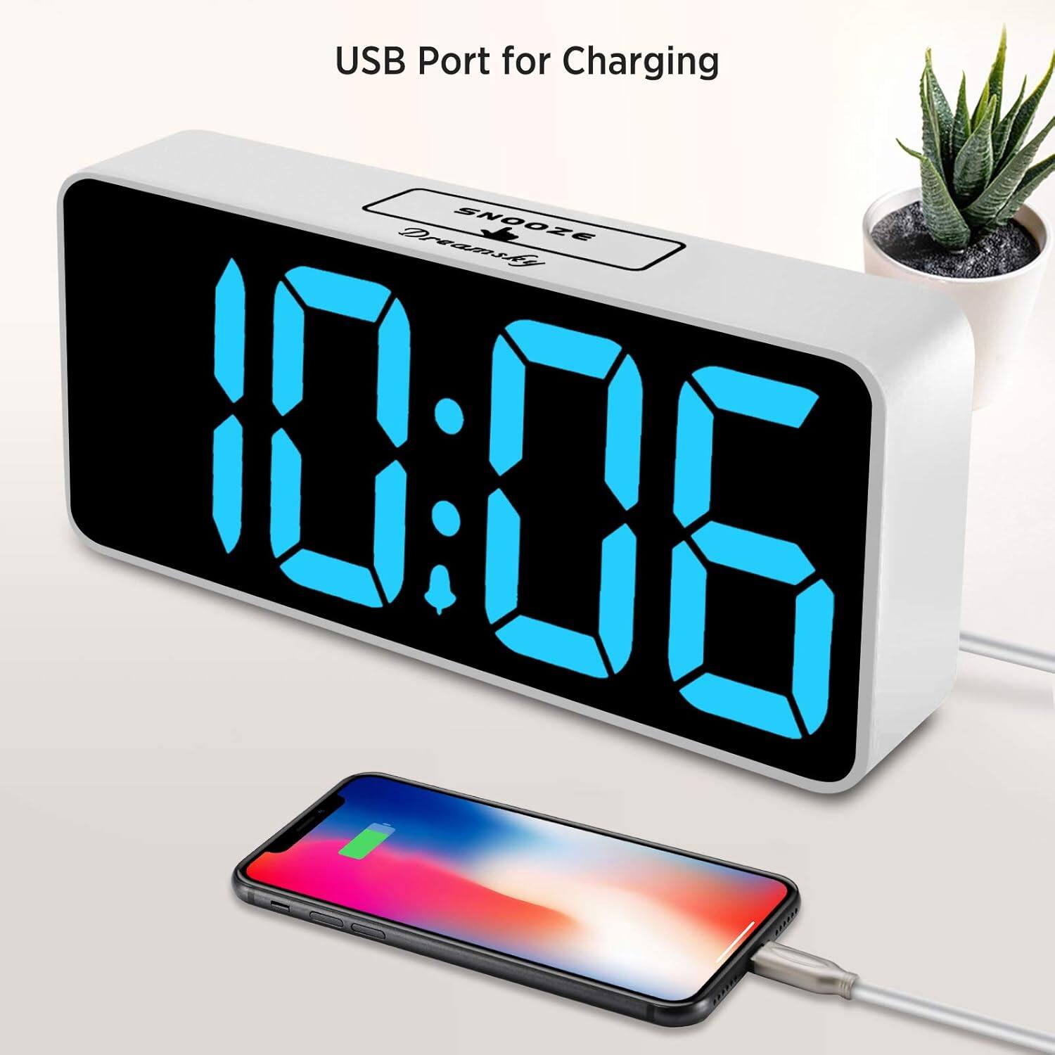USB Port for Charging

SNOOZE

10:06