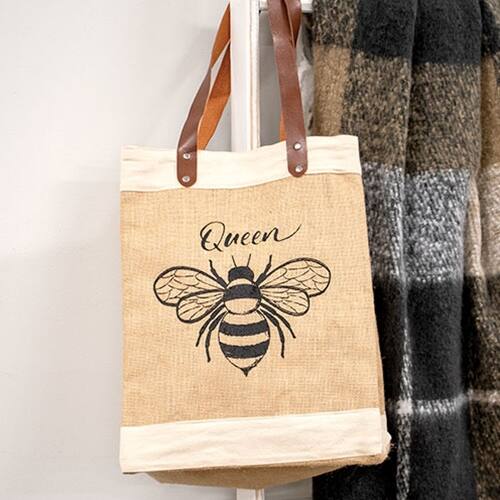 Left. BreeBe - Queen Bee Jute Tote - Multi.