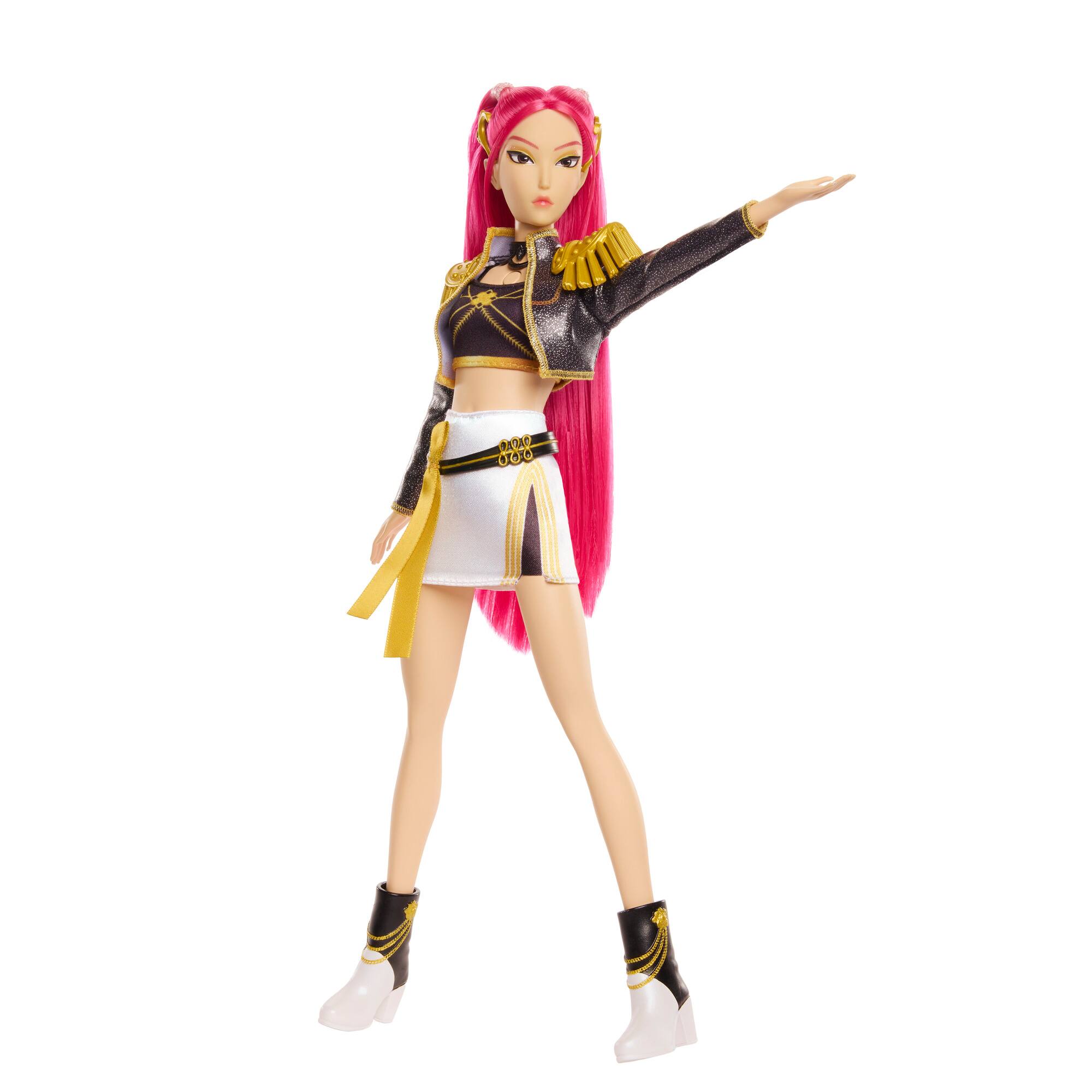 Angle. Mattel - KPop Demon Hunter HUNTR/X Mira "Golden" Singing Doll.