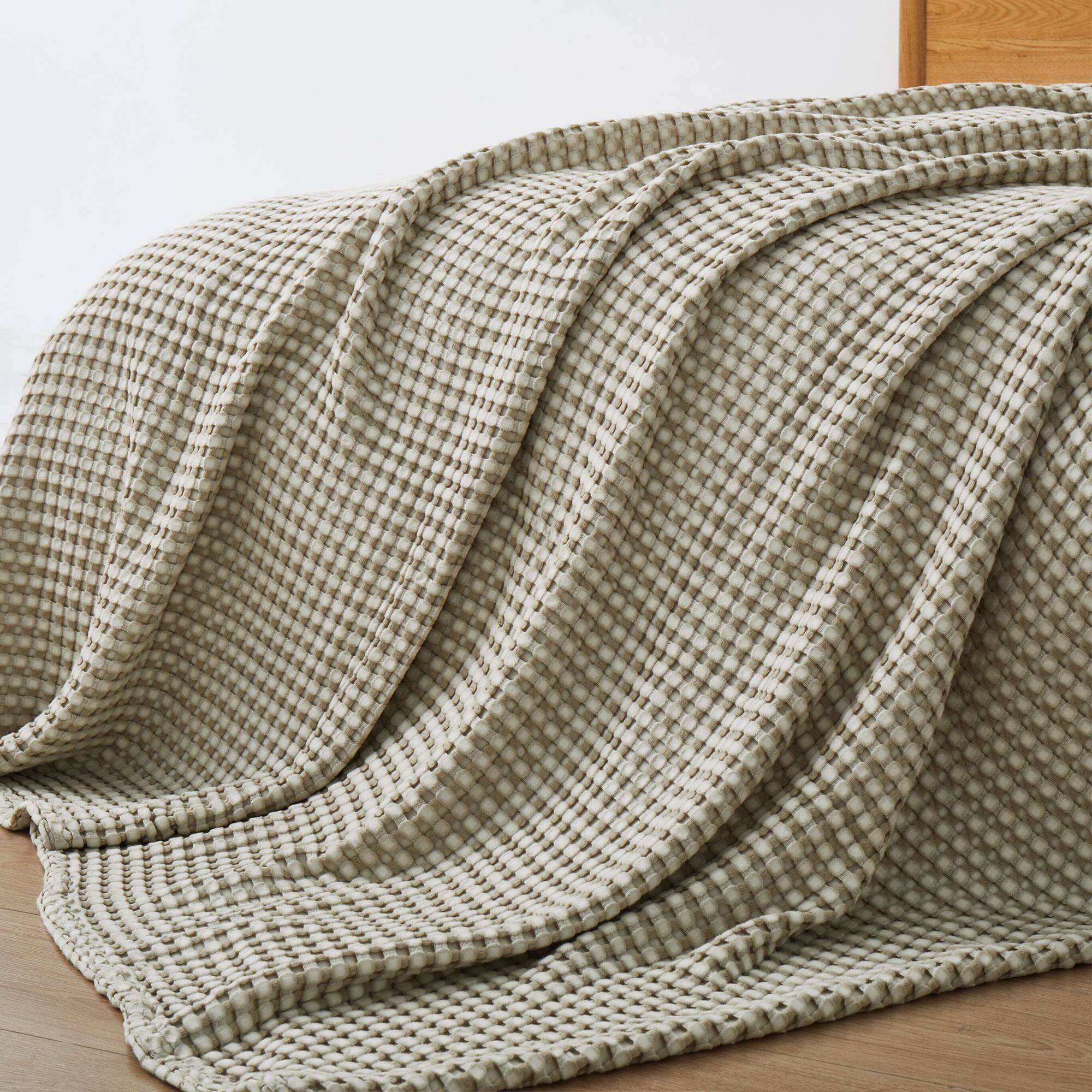 Back. Puredown - Puredown Organic Cotton Soft Lightweight Waffle Weave Bed Blanket,  Breathable Textured Blanket, Beige, 90" x 90" - Beige.