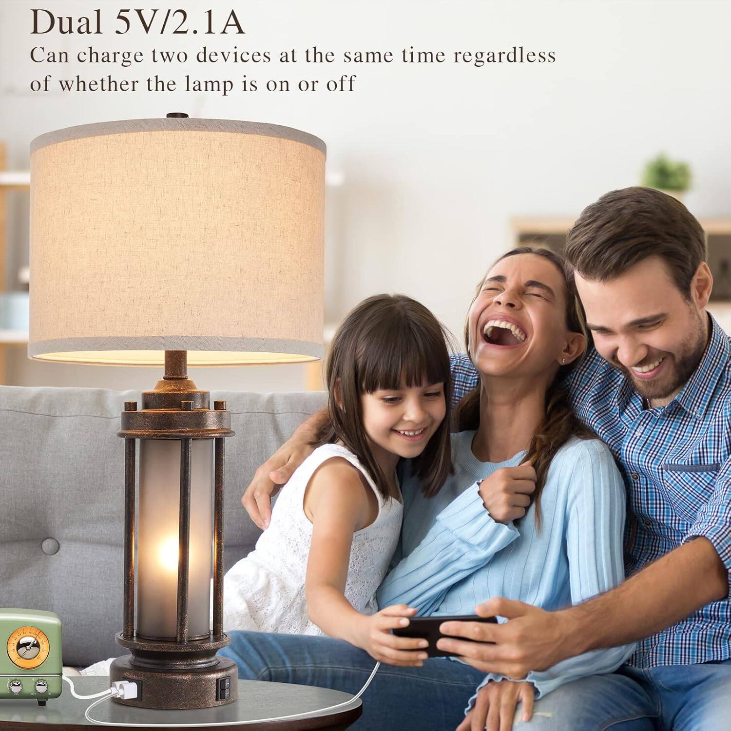 Dual 5V/2.1A  
Can charge two devices at the same time regardless of whether the lamp is on or off