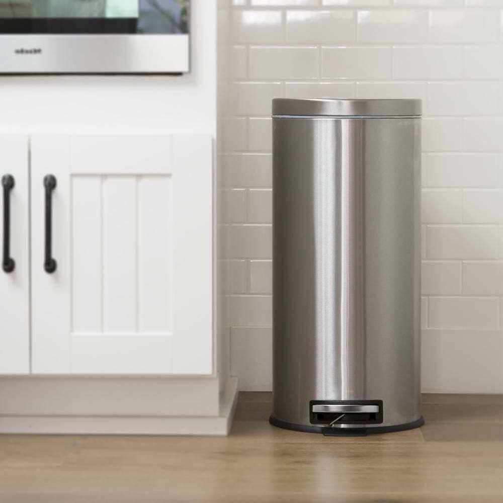 Left. Hivvago - 8-Gallon Round Stainless Steel Step Trash Can Kitchen Bathroom Home Office - Silver.