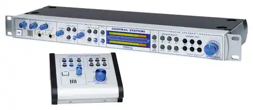 Front. PreSonus - Central Station PLUS Studio Control Center - Gray.