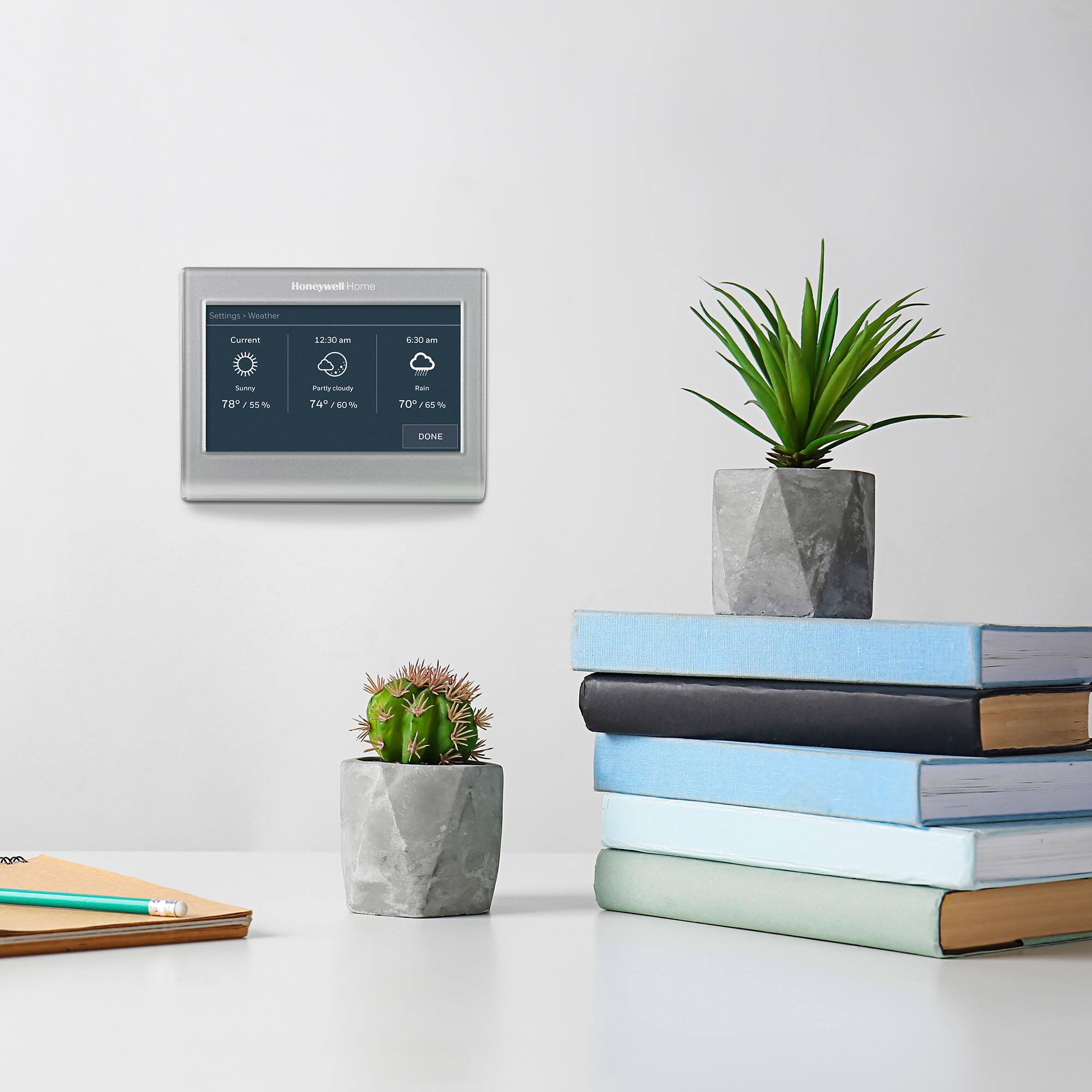 Alt View 16. Honeywell Home - Smart Color Thermostat with Wi-Fi Connectivity - Silver.