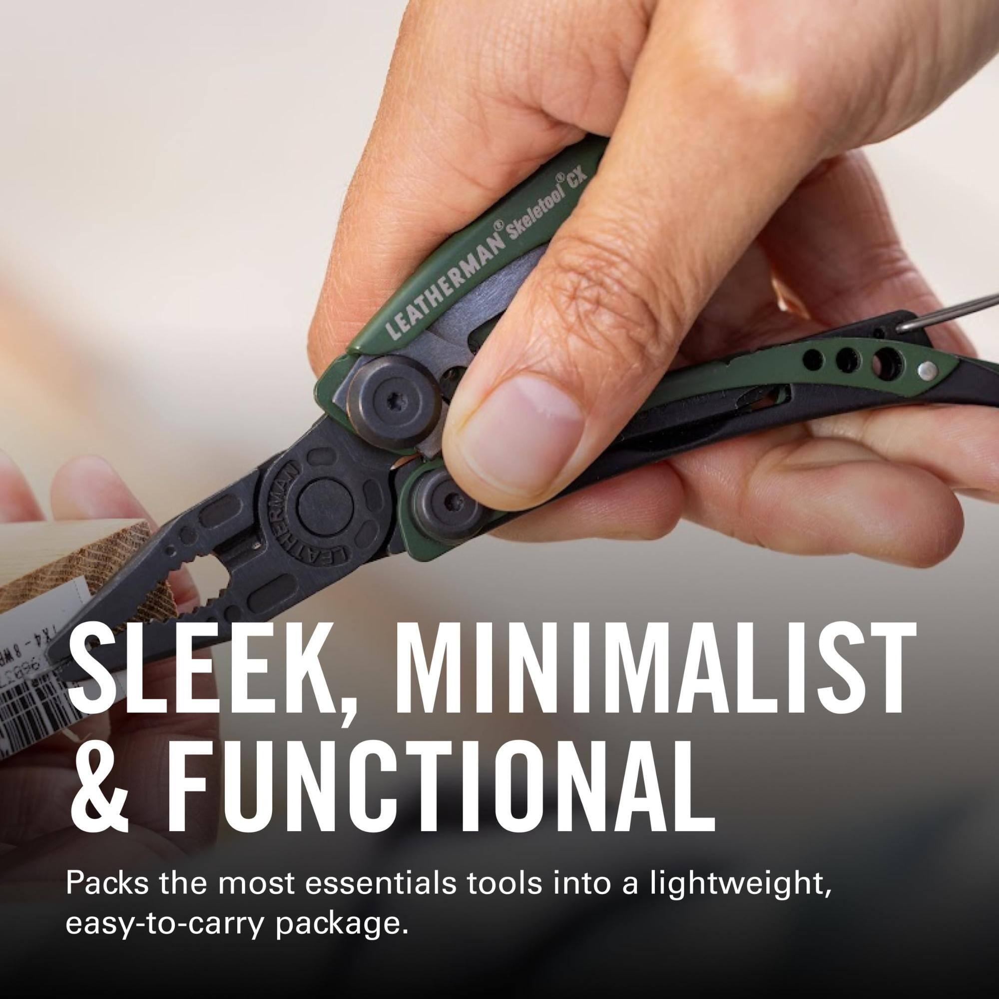 LEATHERMAN MERMAN - Cx Skeletool LEATHERMAN MERMAN - L EN I C096

SLEEK, MINIMALIST & FUNCTIONAL

Packs the most essentials tools into a lightweight, easy-to-carry package.
