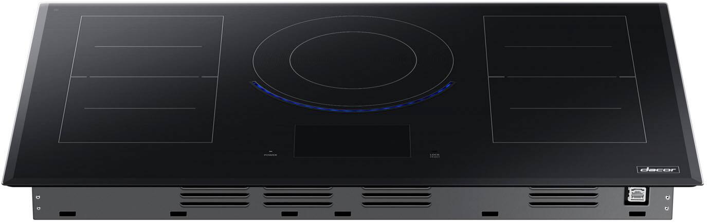 Angle. Dacor - Contemporary 36" Electric Induction Cooktop - Black Glass.