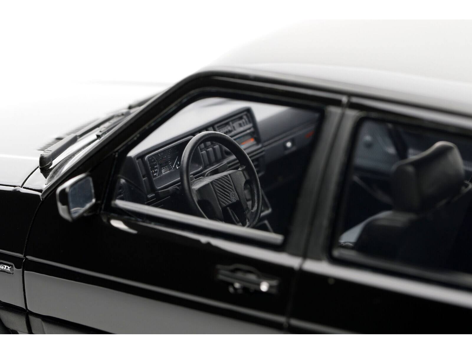 Angle. Otto Mobile - 1987 Volkswagen Jetta Mk2 Black Limited Edition to 2000 pieces Worldwide 1/18 Model Car by Otto Mobile - Black.