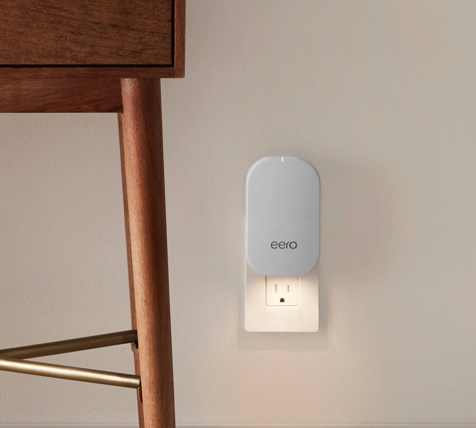 Alt View 20. eero - Mesh WiFi System (1 eero + 1 eero Beacon), 2nd Generation - White.