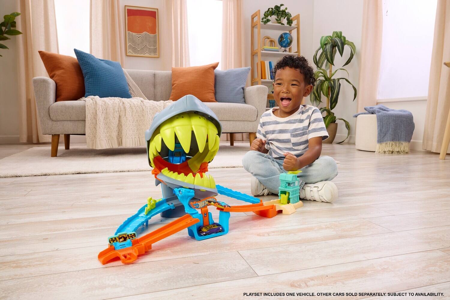 PLAYSET INCLUDES ONE VEHICLE. OTHER CARS SOLD SEPARATELY. SUBJECT TO AVAILABILITY.