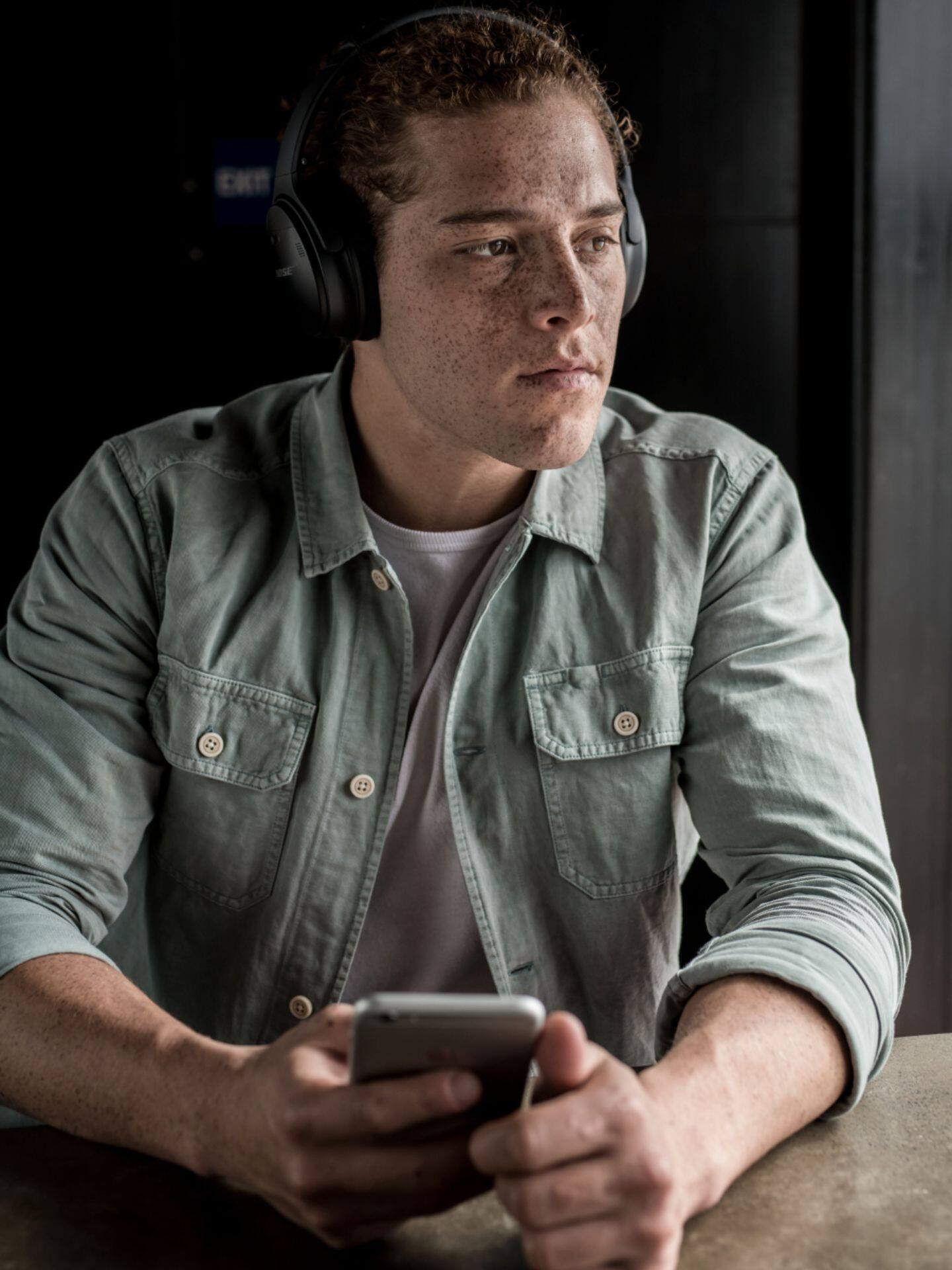 Alt View 18. Bose - QuietComfort 35 II Wireless Noise Cancelling Over-the-Ear Headphones - Black.