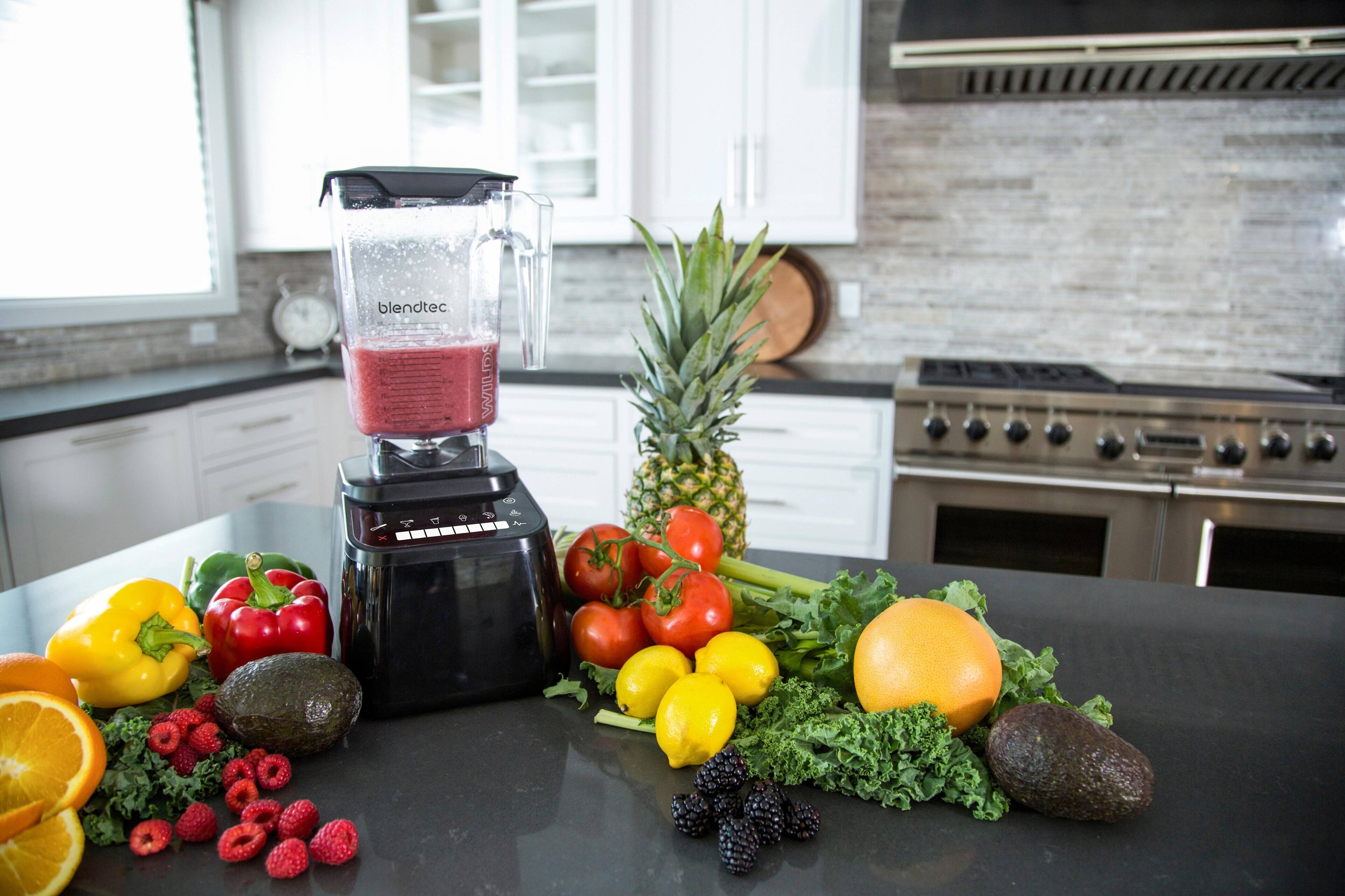 Alt View 11. Blendtec - Designer 650 - Black.