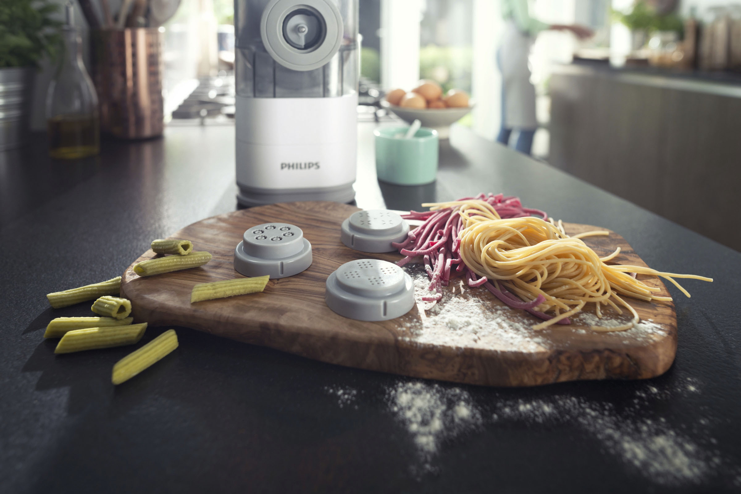 Best Buy: Philips Avance Pasta Maker 4-in-1 accessory shape kit- Shells and  Paccheri, Rigatoni, & Macaroni White HR2494/00