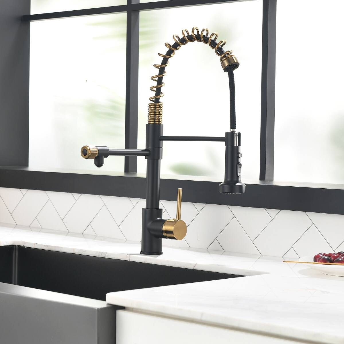 Back. Ropilly - Ropilly Contemporary Dual Outlet Kitchen Faucet with Pull Down Sprayer, Black and Gold Brass Water Filter Faucet - Black and Gold.