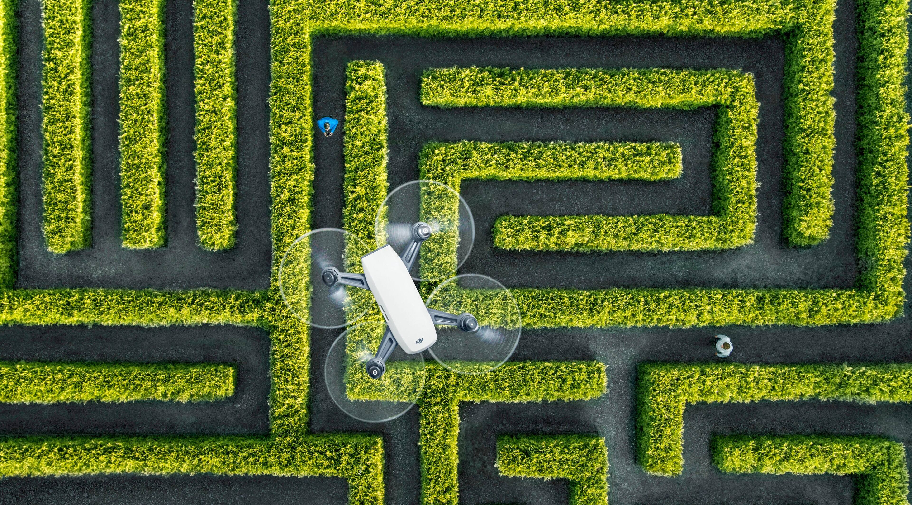 Alt View 19. DJI - Spark Quadcopter - Alpine White.