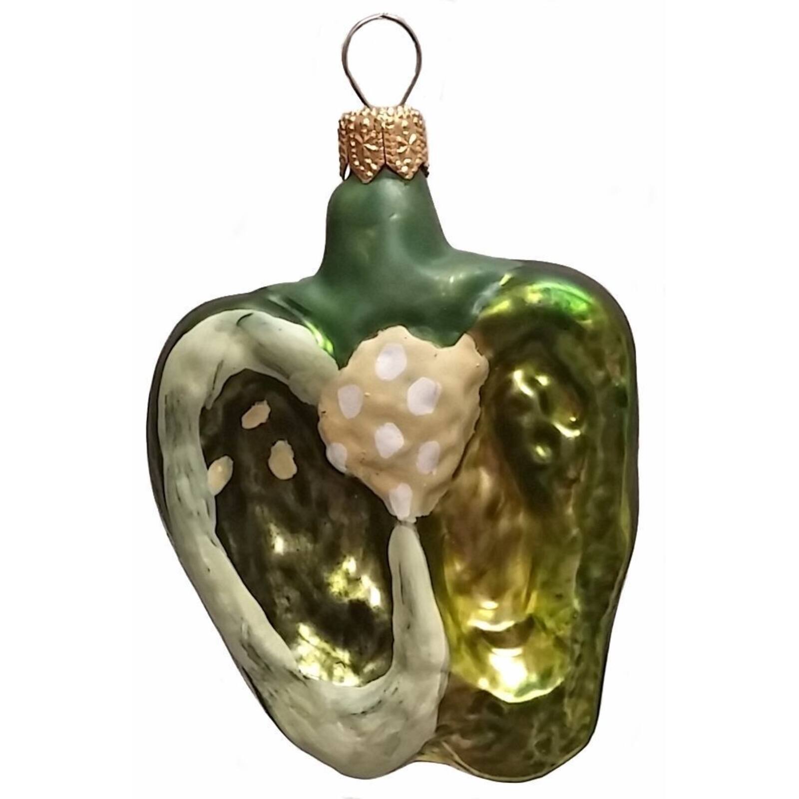 Angle. Pinnacle Peak Trading - Pinnacle Peak Trading Half of a Green Bell Pepper Polish Glass Christmas Ornament Set of 2 - Green.