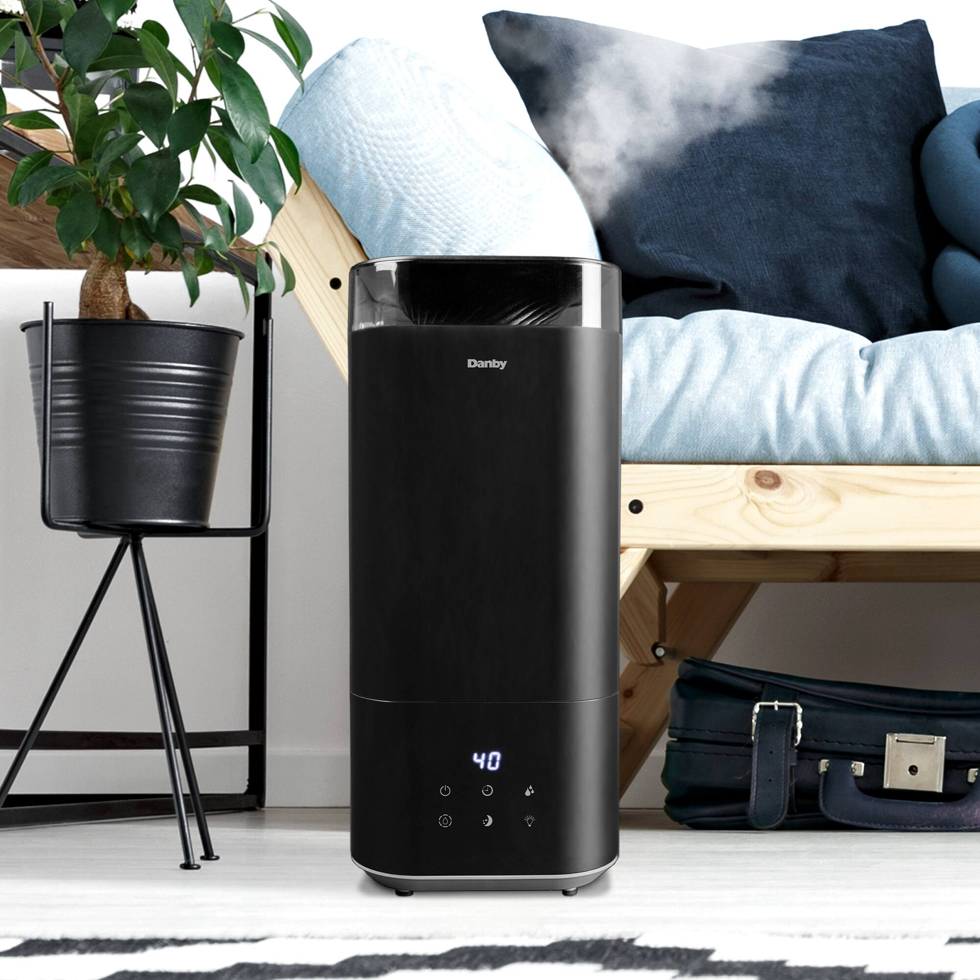 Alt View 1. Danby - 1.3 gallon Ultrasonic Top Fill Humidifier - Black.
