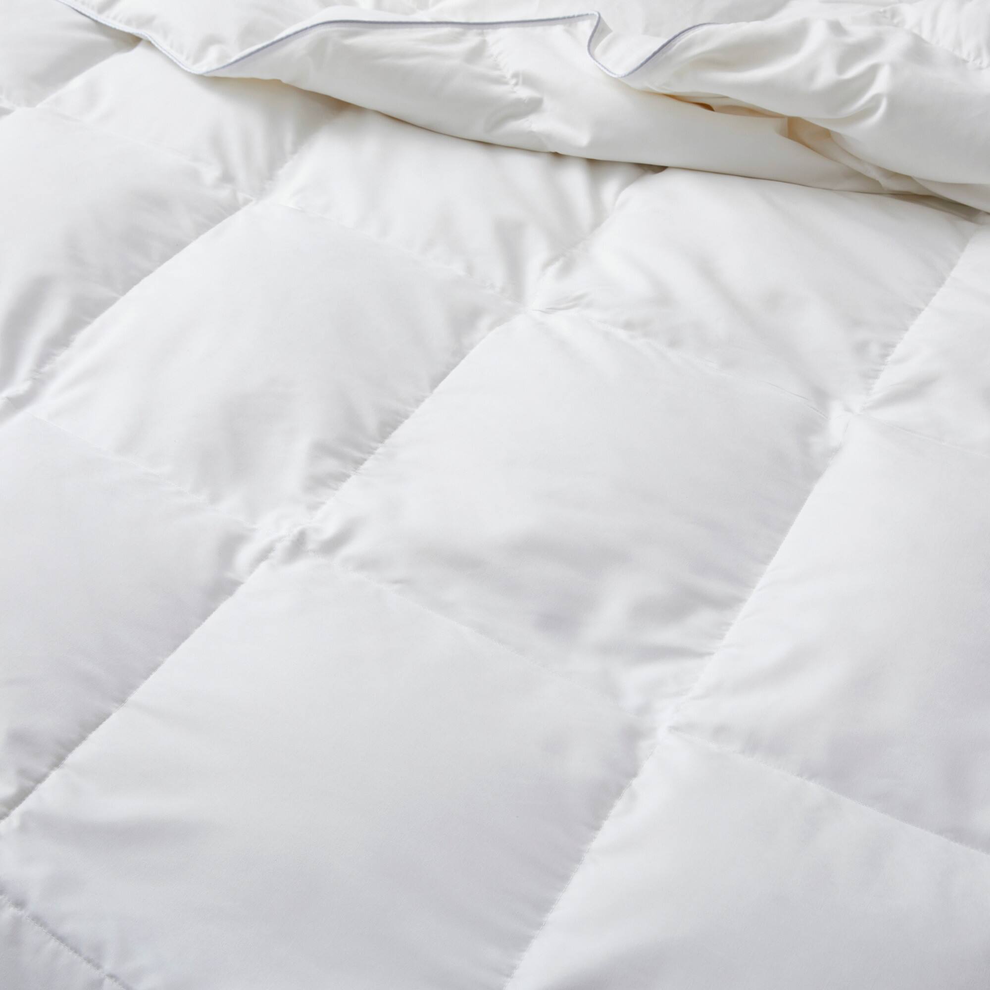 Left. Peace Nest - Peace Nest Lightweight Summer White Goose Down Feather Fiber Comforter Duvet Insert, White, King - White.