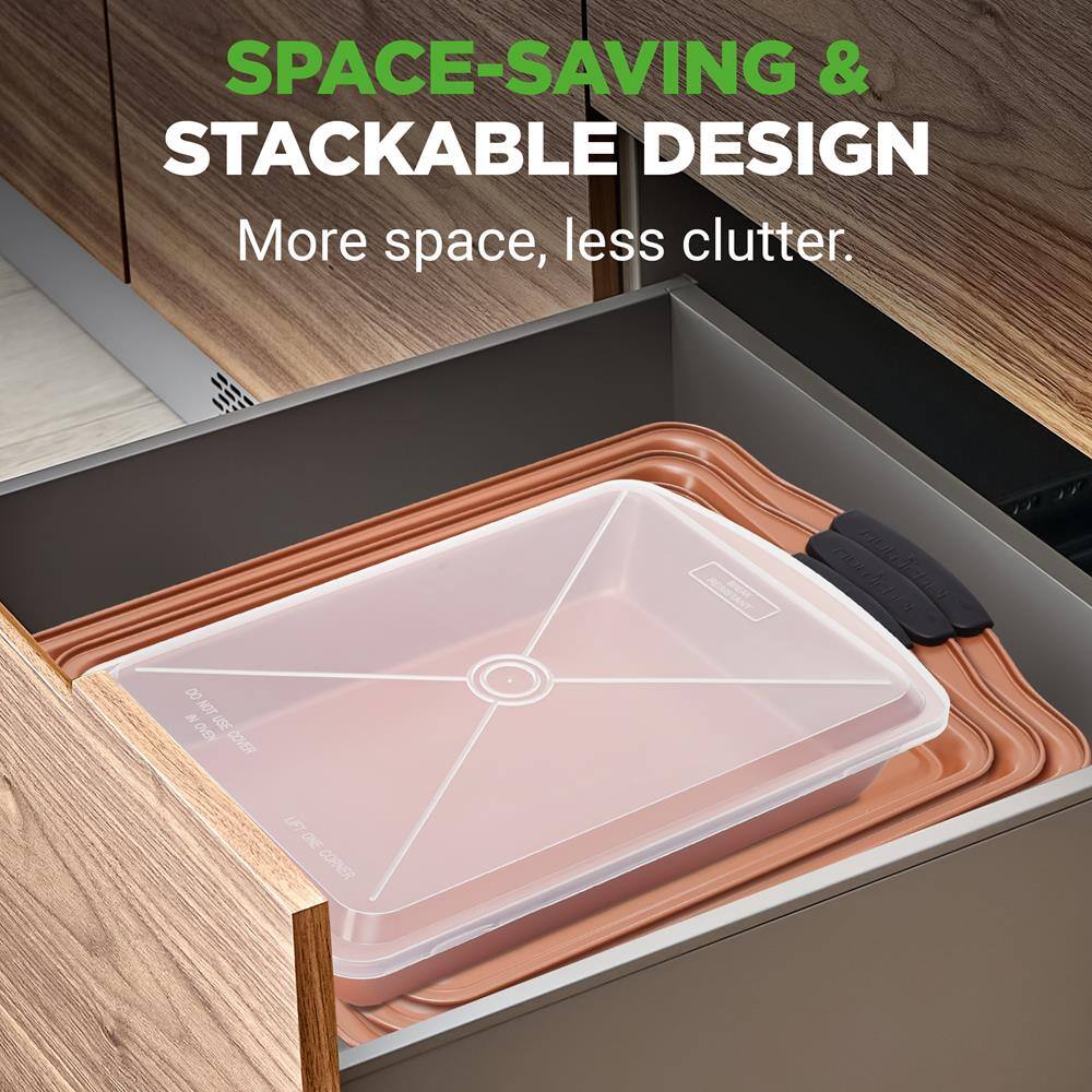 SPACE-SAVING & STACKABLE DESIGN  
More space, less clutter.