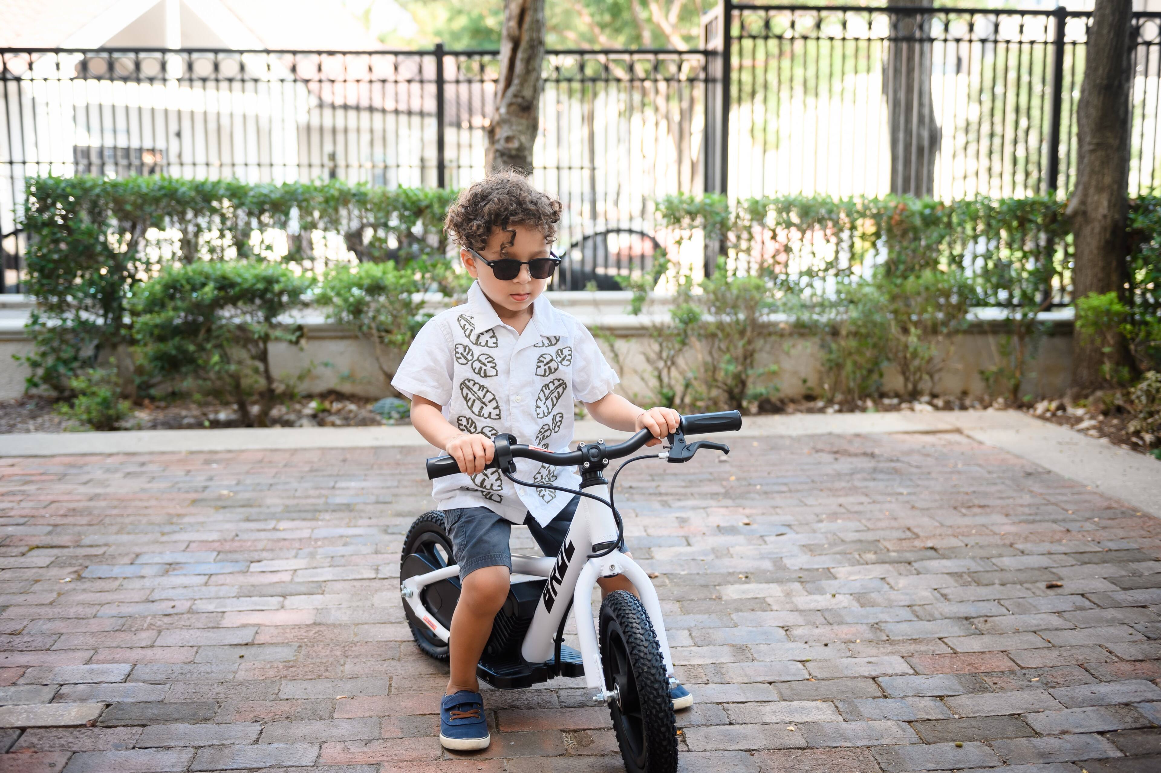 Alt View Zoom 15. Best Rideon Cars - E-Bike 12 Inch - White.