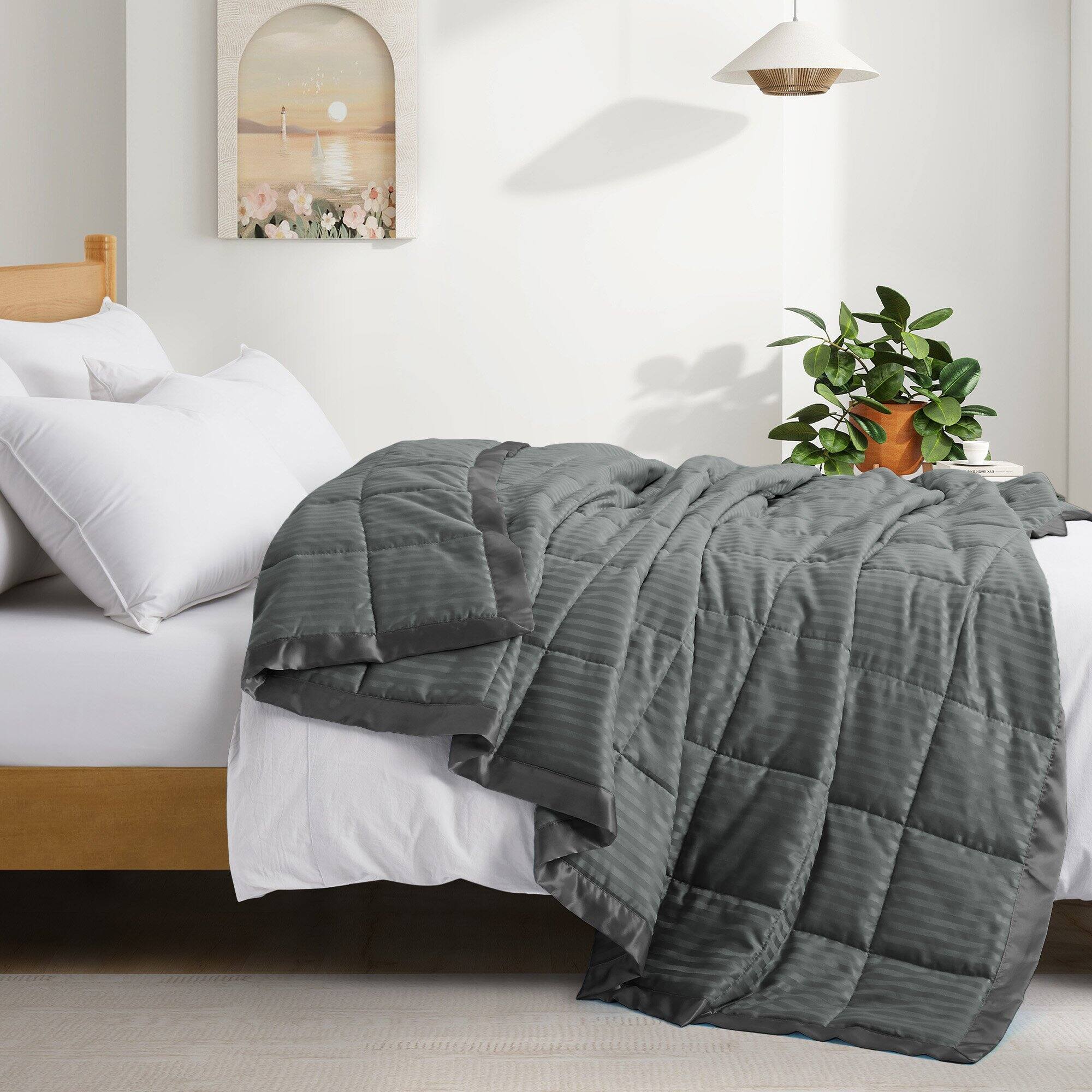Angle. Nest - Peace Nest Hotel Quality Luxury All Season Jacquard Soft Bed Blanket with Satin Trim Cozy and Warm - Black.