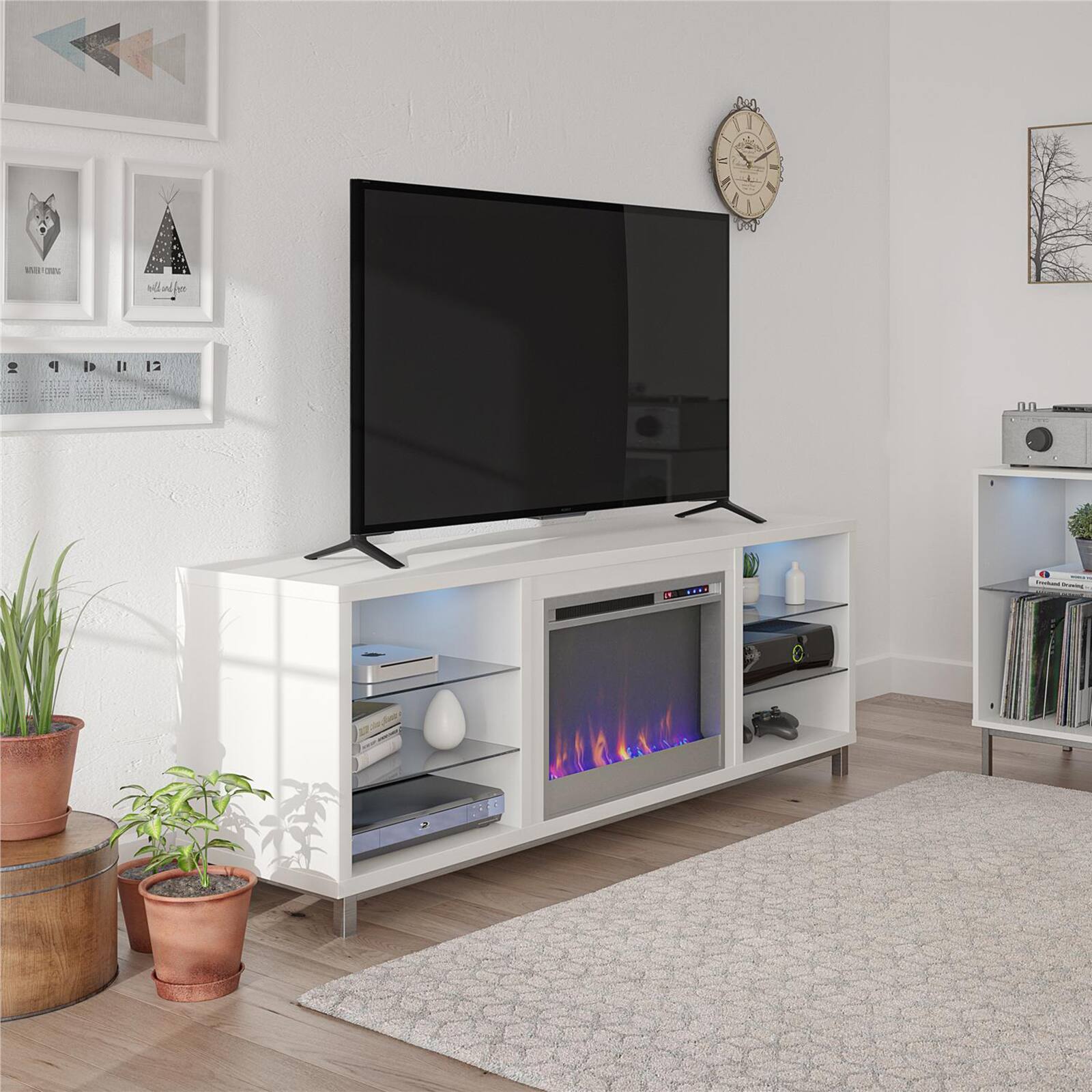 Sure, here is the corrected and grouped text from the image:

- "WINTER IS COMING"
- "WELCOME HOME"
- "1 2 3 4 5 6 7 8 9 10 11 12" (calendar)
- "The New York Times" (on a book spine)