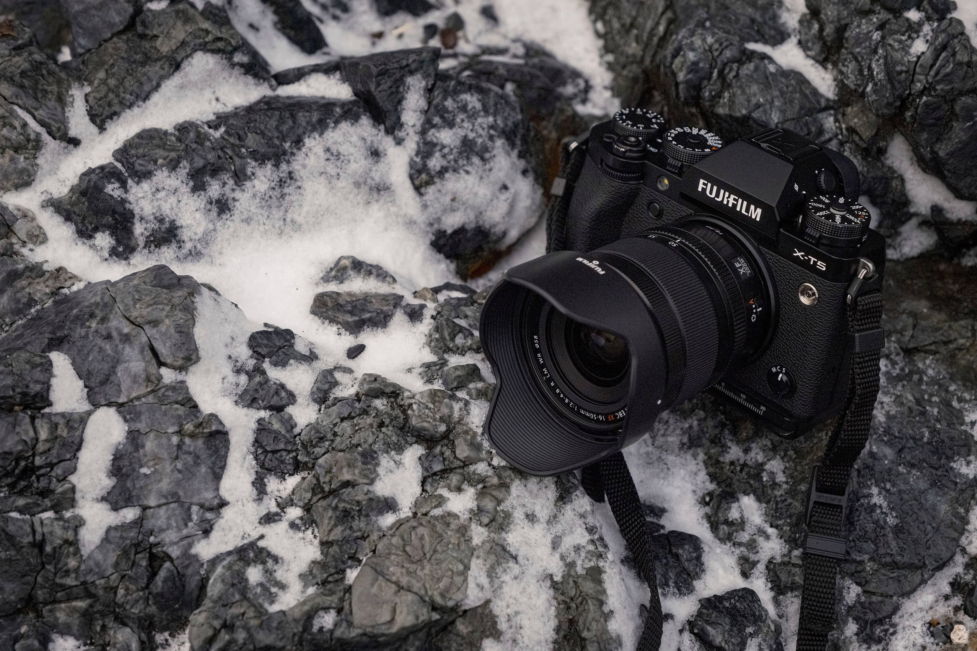 FUJIFILM - AE 1 Canon X-T5 0 058  3 a . ww1 1l E  1