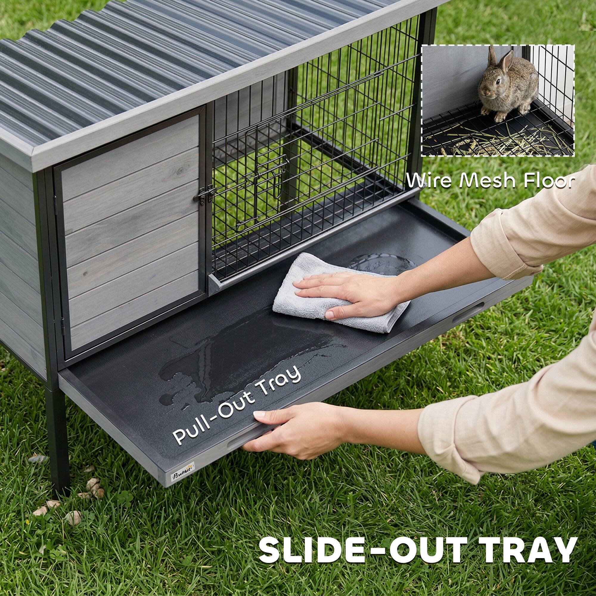 Wire Mesh Floor  
Pull-Out Tray  
SLIDE-OUT TRAY