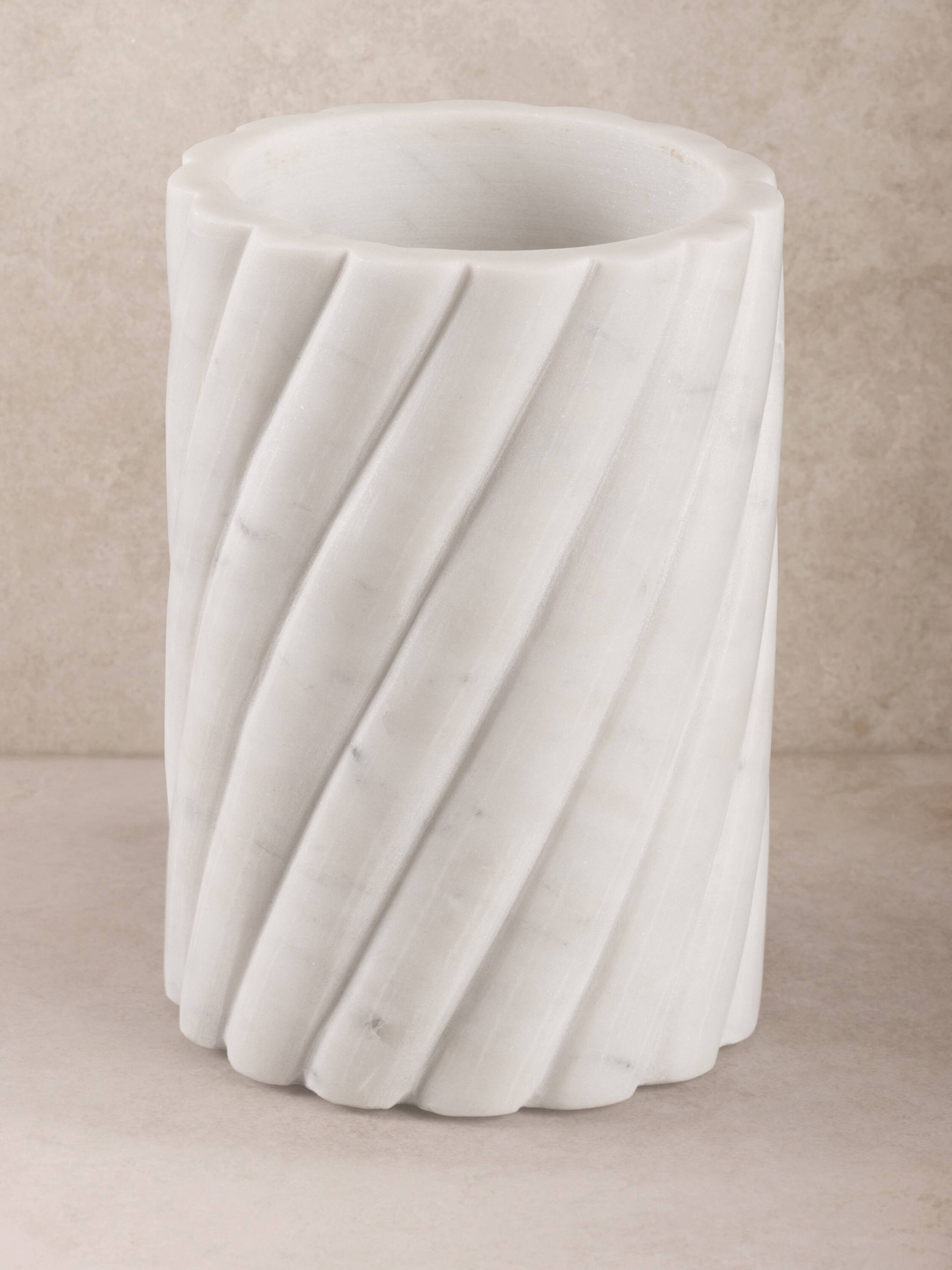 Front. GAURI KOHLI - Taraz Wine Cooler - White.