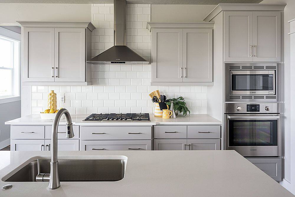 Alt View 14. Bosch - 500 Series 30" Built-In Single Electric Convection Wall Oven - Stainless steel.