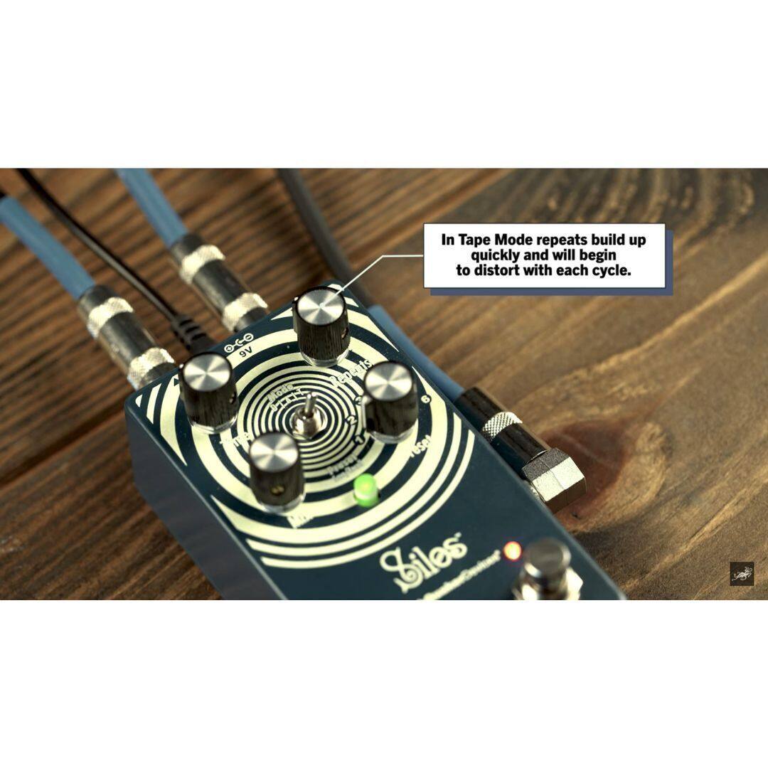 In Tape Mode repeats build up quickly and will begin to distort with each cycle.